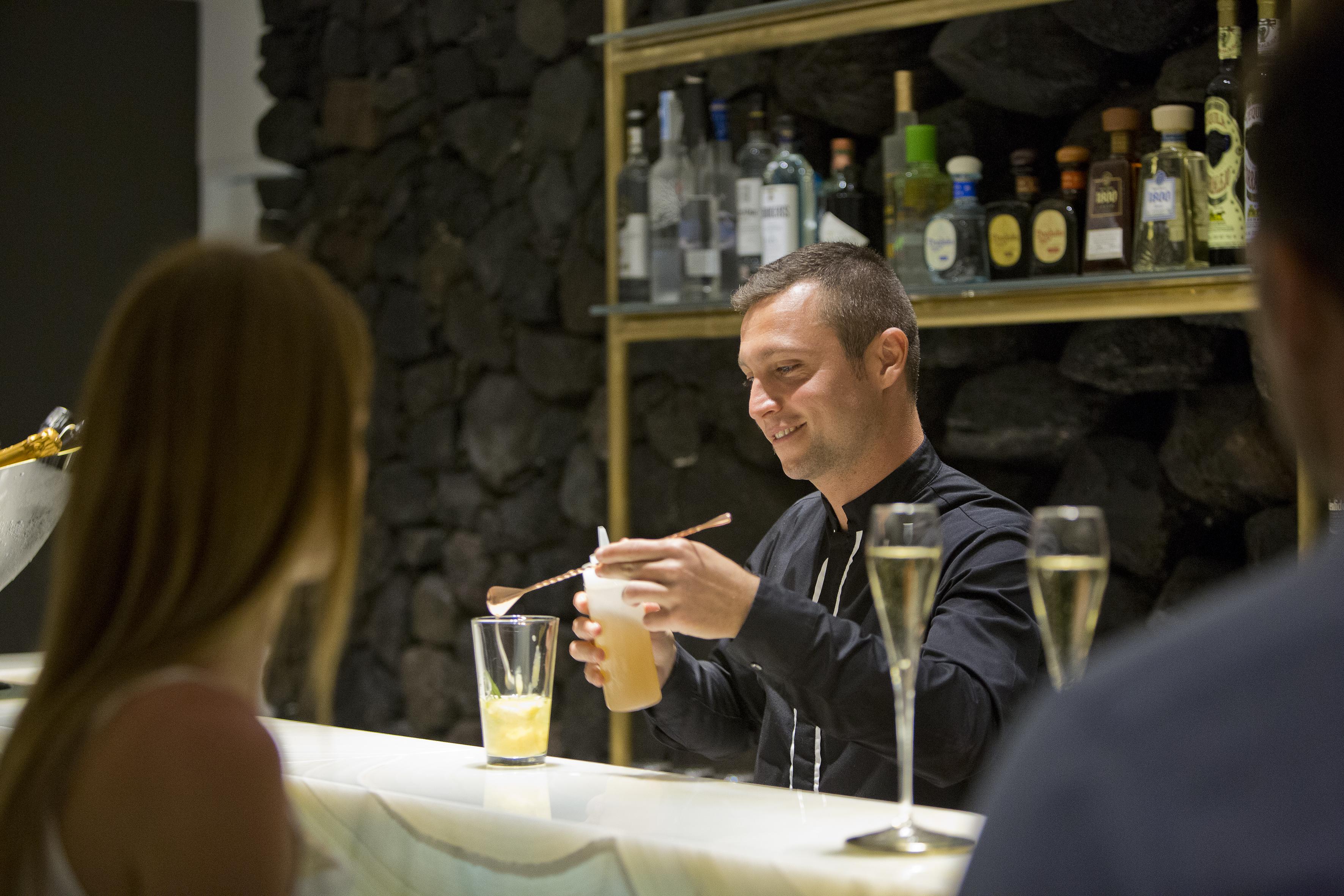 Grace Hotel, Auberge Resorts Collection イメロヴィグリ エクステリア 写真
